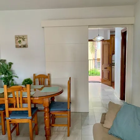 Apartamento En La Carihuela Cerca Playa *