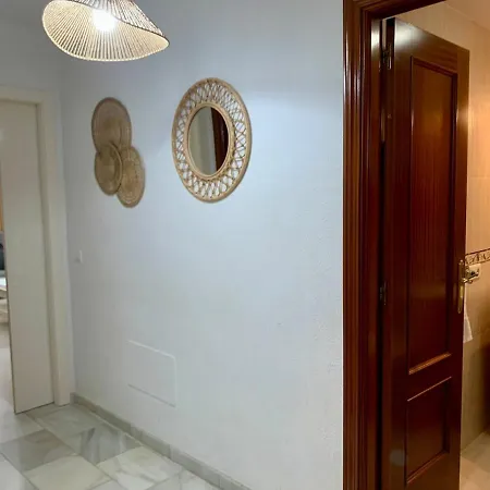 Lägenhet En La Carihuela Cerca Playa *