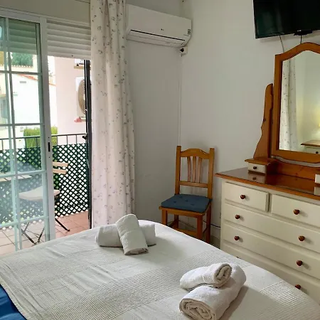 Apartamento En La Carihuela Cerca Playa *