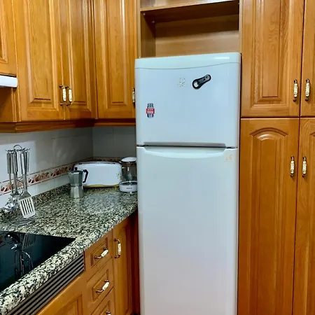 Apartamento En La Carihuela Cerca Playa *